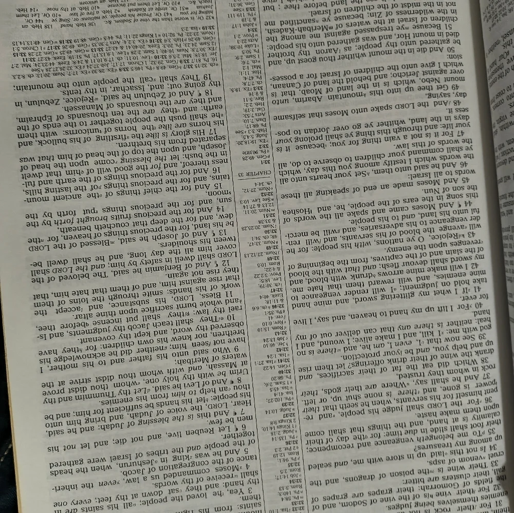 1982 Vtg Holy Bible - Picture 4 of 6